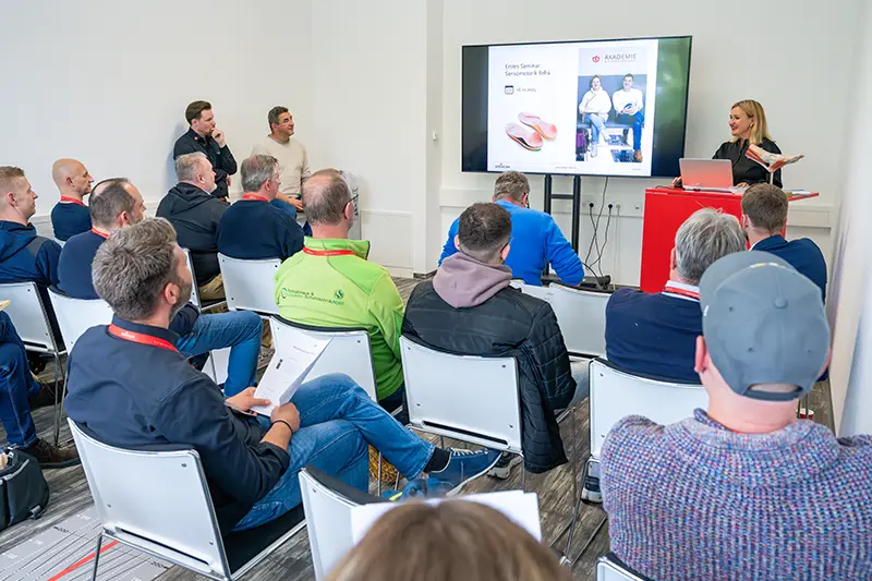 Workshop 3 – "proprio Reha" Sensomotorik systematisch in der Reha verankern mit Jeannette Arend, Dr. Oliver Ludwig und Pascal Adolf
